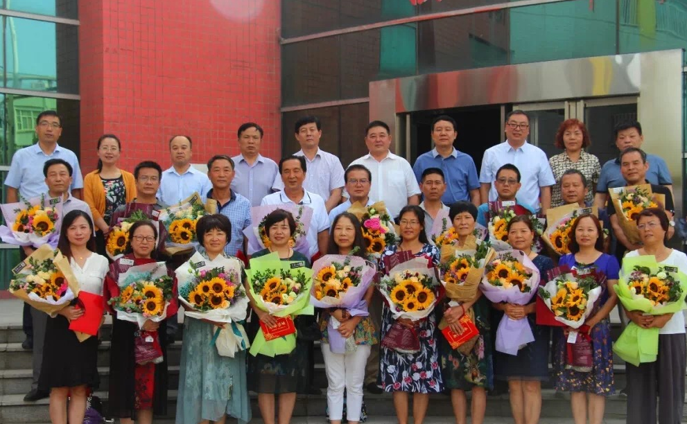 喜迎第三十四届教师节:渭南师范学院教师索红军等获多项荣誉